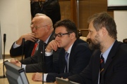 26. 2. 2009, 19:31:04 &ndash; Předsednický pult
